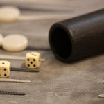 Backgammon de voyage - Roulable - Cuir Gris - Backgammon en cuir de voyage - Rouge et Noir