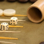 Backgammon de voyage - Roulable - Cuir Kaki - Backgammon en cuir de voyage - Rouge et Noir