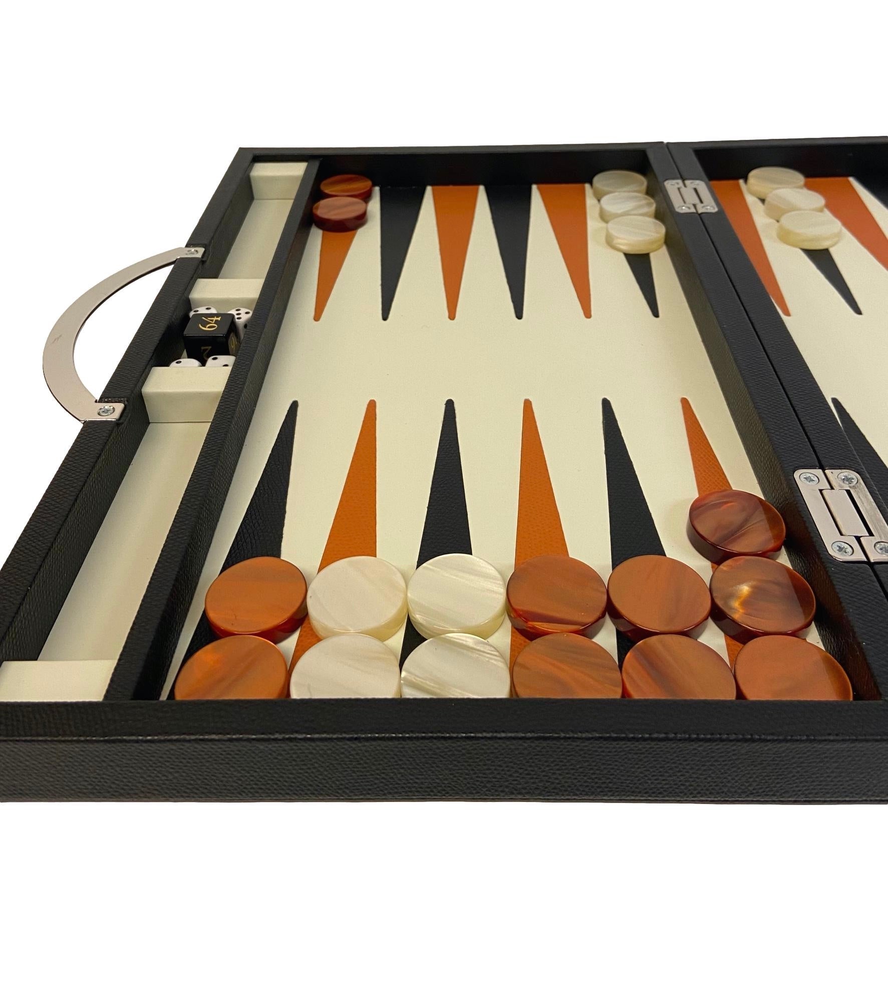 Backgammon en Cuir véritable MM - Noir / Orange - Renzo Romagnoli - Backgammon en cuir - Rouge et Noir