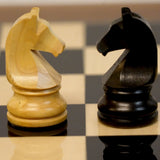 Ensemble Français Chavet - Bords palissandre laqué - Ensemble d’échecs classique - Rouge et Noir