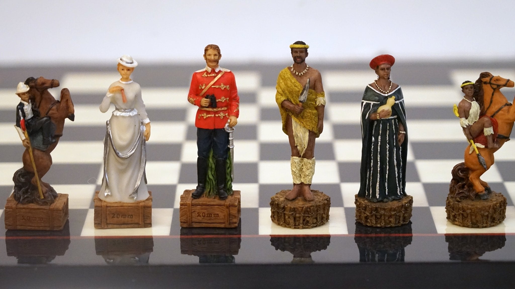 Ensemble les anglais contre les zoulous - Laqué noir - ensemble échecs décoratif - Rouge et Noir