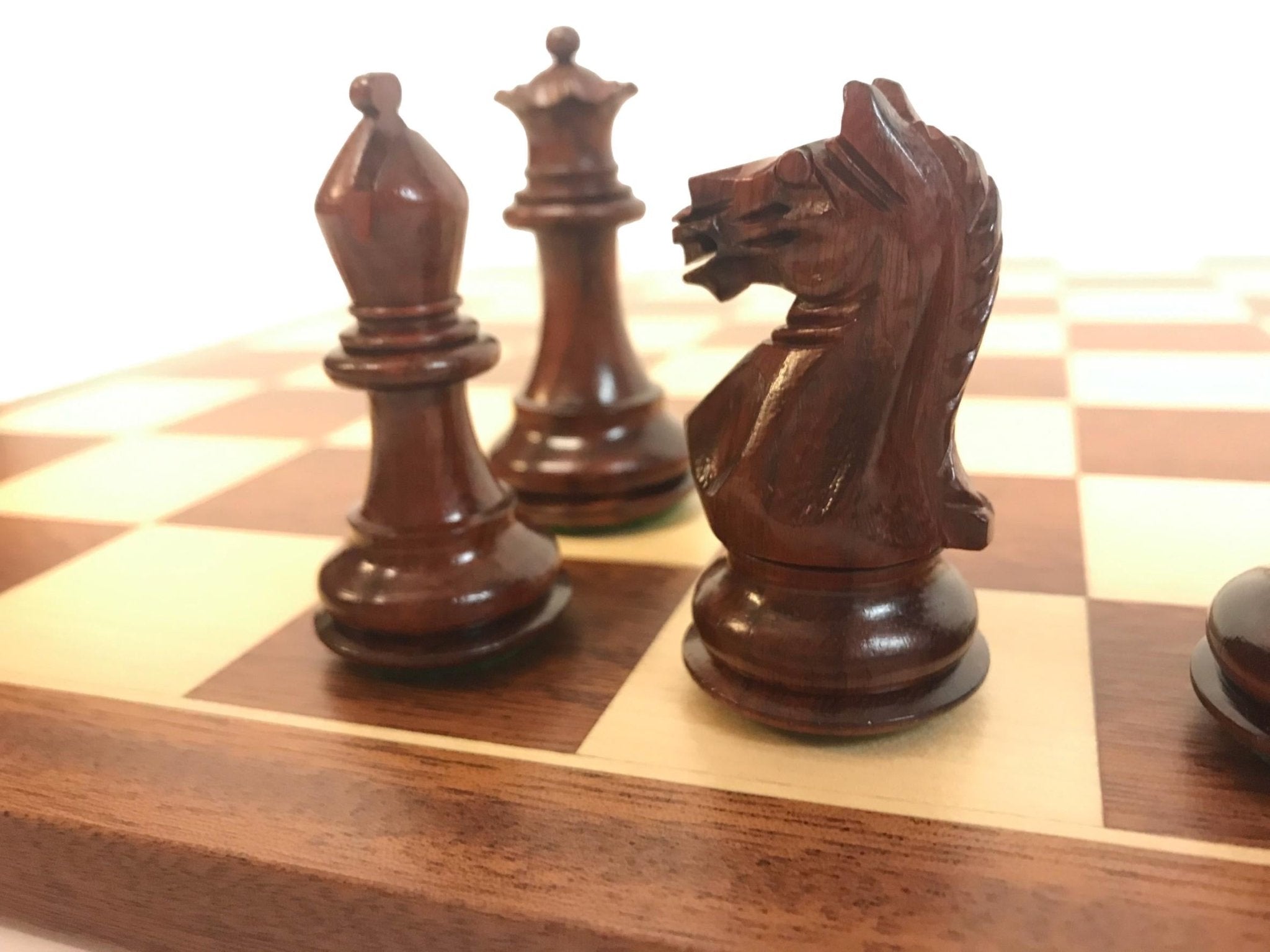 Ensemble Suprême Bois de Rose - Acajou Bords fins - ensemble échecs classique - Rouge et Noir