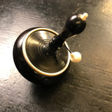 Toupie en ébène et Ivoire à bouton - Toupies cadeau bel objet - Rouge et Noir