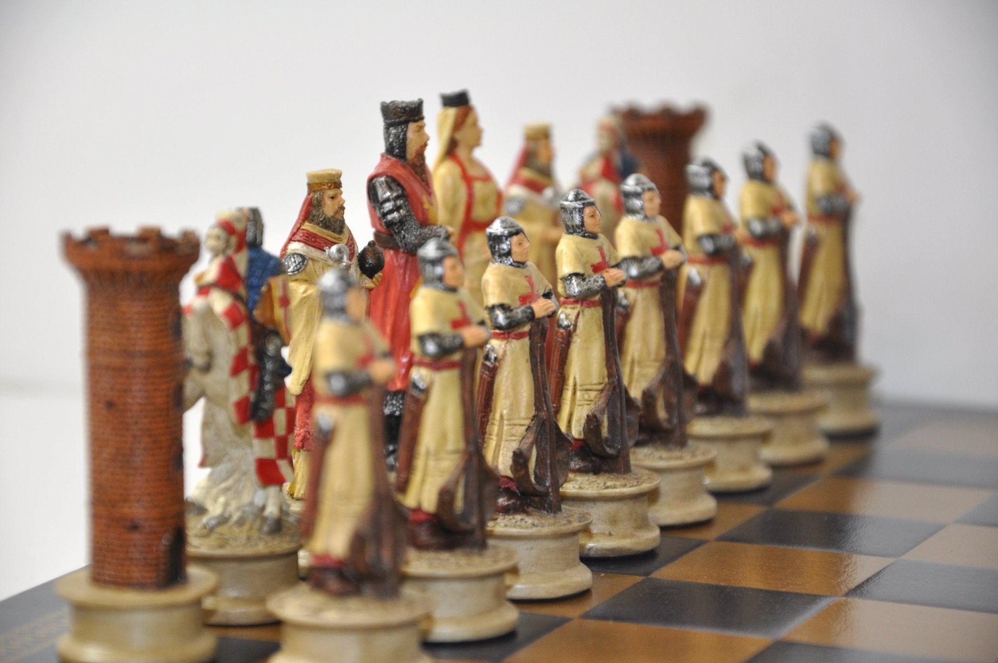 Pièces d’échecs Croisés / Sarazins - Pièces d’échecs décoratives figuratives - Rouge et Noir