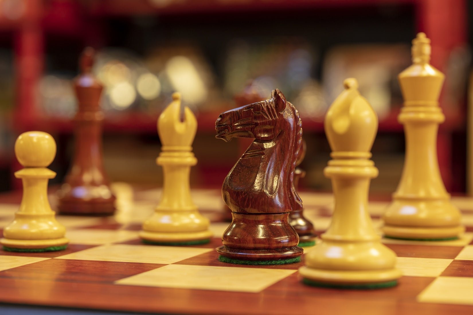 5 conseils pour bien choisir son jeu d'échecs - Rouge et Noir