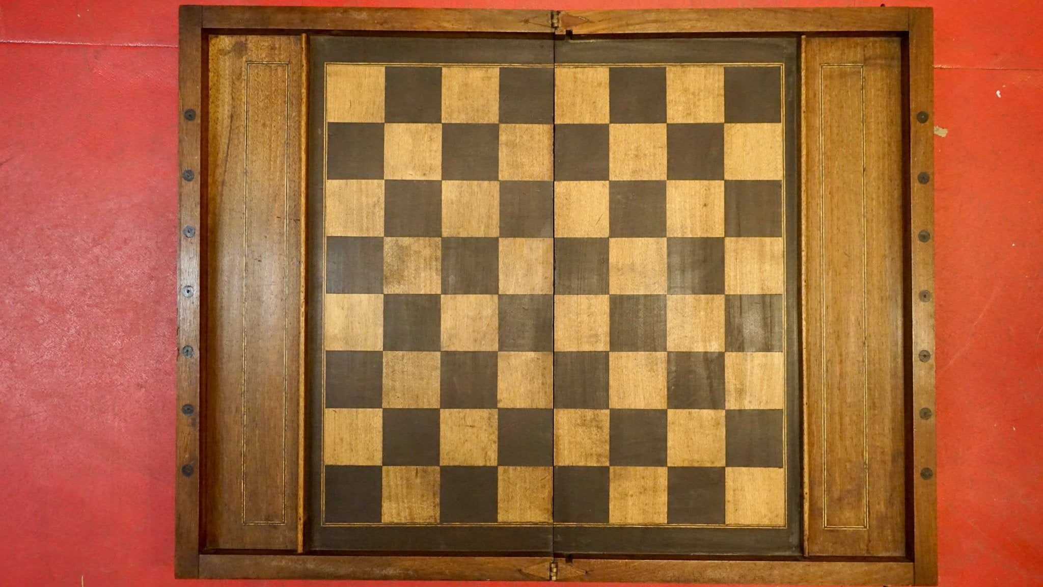 Collection - Ensemble Jeu d'échecs ancien Northern Upright - Antiquités / Jeux anciens - Rouge et Noir