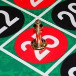 Dolly - marqueur de roulette en laiton - 3 x 6 cm - accessoire de roulette - Rouge et Noir