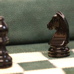 Ensemble d'échecs roulable magnétique - Cuir véritable - Vert - ensemble d'échecs luxe classique jeu d'échecs de voyage en cuir véritable - Rouge et Noir