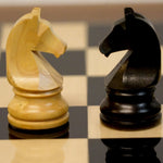 Ensemble Français Chavet - Bords palissandre laqué - Ensemble d’échecs classique - Rouge et Noir