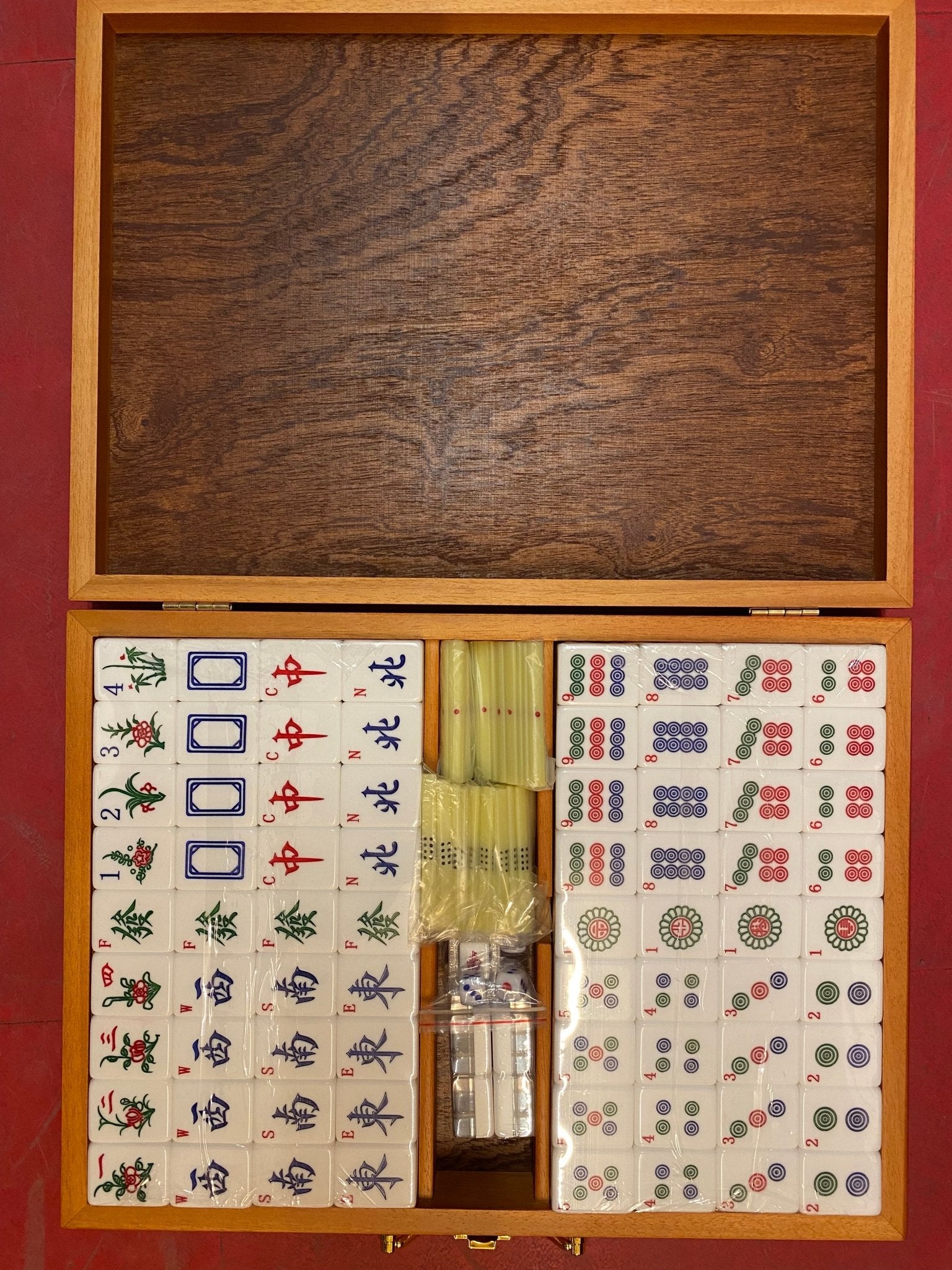 Mah - Jong - Coffret bois luxe - jeu traditionnel jeu de mah - jong cadeau bel objet - Rouge et Noir