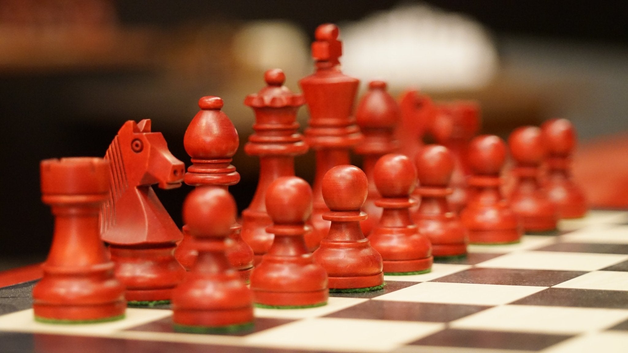 Pièces d'échecs Club Rouges en Buis - Chopra - jeu d'échecs pièces d'échecs classiques - Rouge et Noir