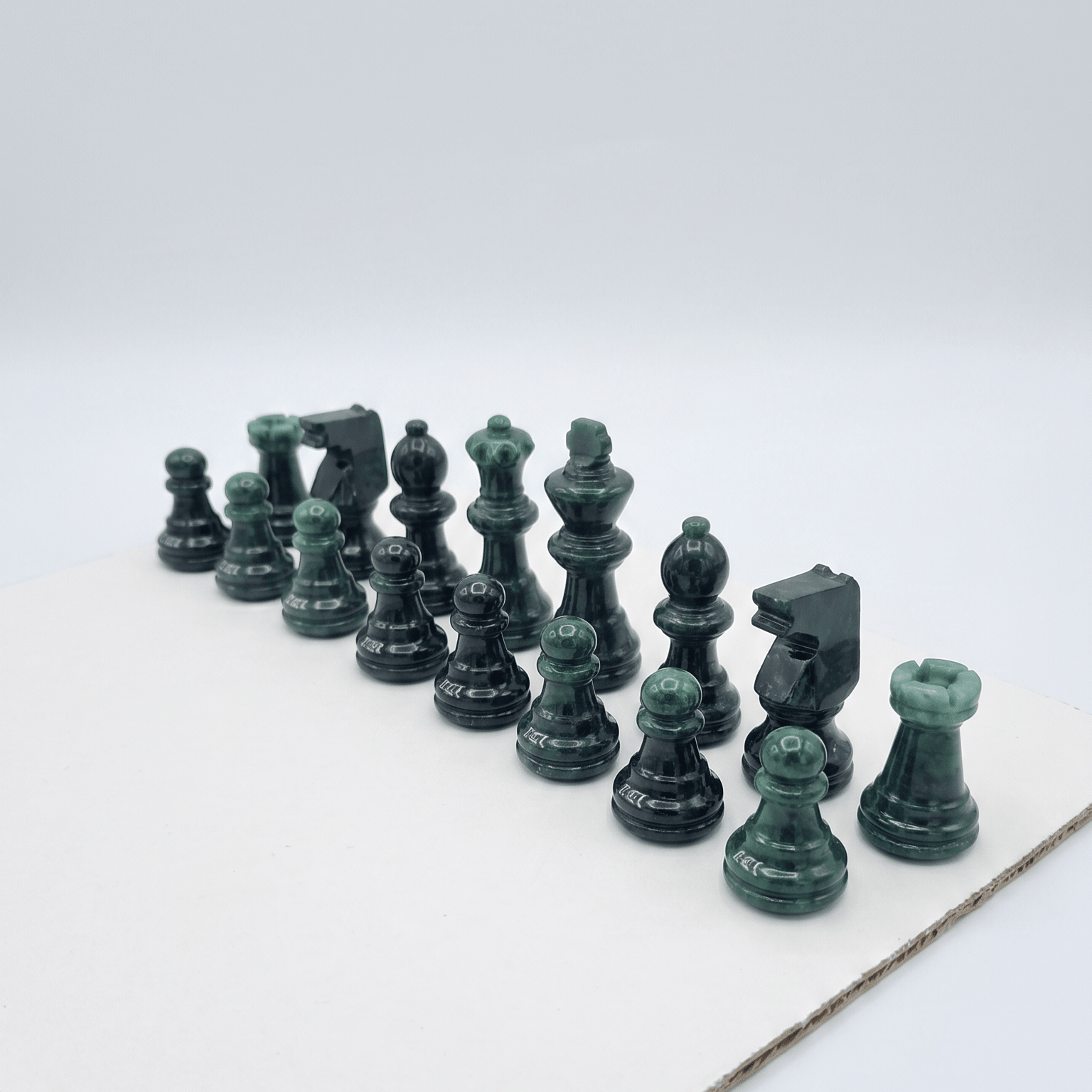 Pièces d'échecs en albâtre - Vert - Scali - ensemble échecs classique et décoratif cadeau adulte - Rouge et Noir