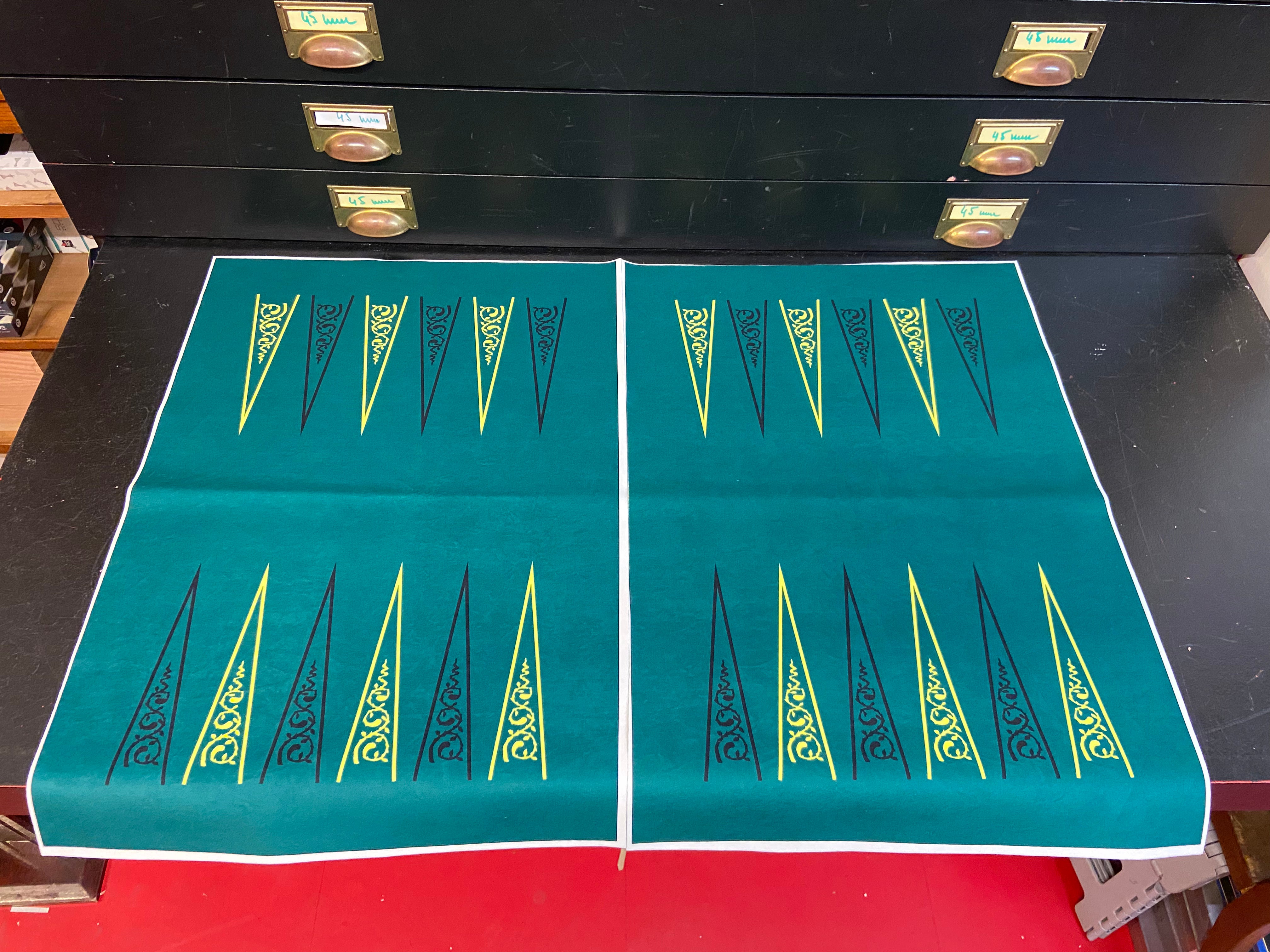 Tapis de jacquet Alcanthara - accessoire de backgammon - Rouge et Noir